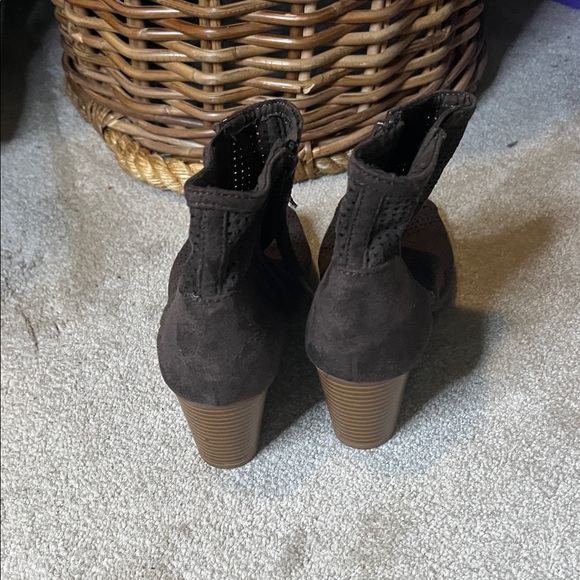 SM New York NWOB Brown Peep-Toe Heeled Shoes - Picture 6 of 11